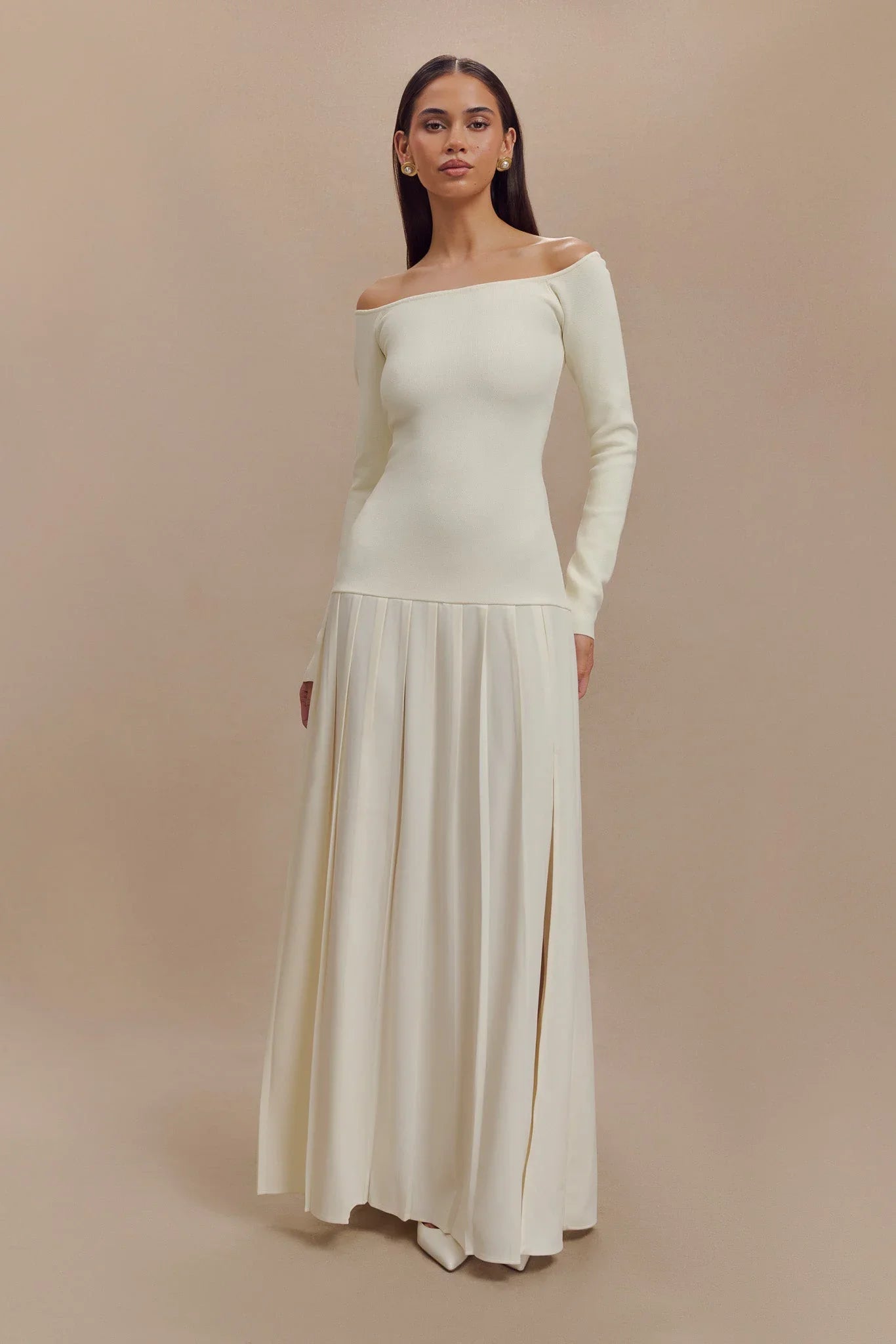 GEBREIDE OFF-SHOULDER DRESS