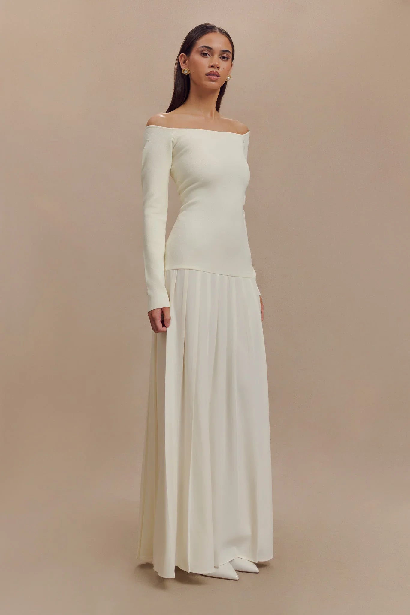 GEBREIDE OFF-SHOULDER DRESS